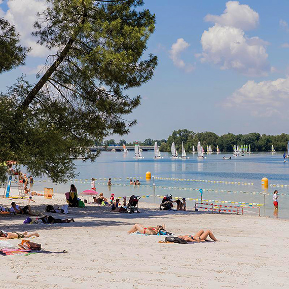 Sous la rocade, la plage ! Crédit photo: Ville de Bordeaux