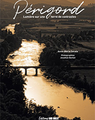 couverture du livre Périgord, lumière sur une terre de contrastes