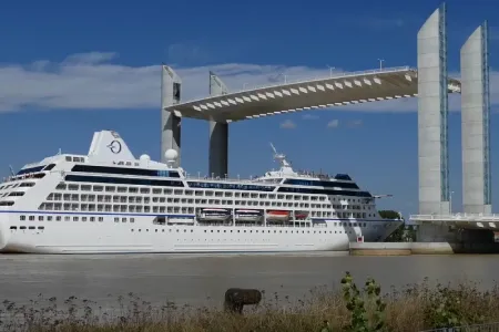 Paquebot à Bordeaux